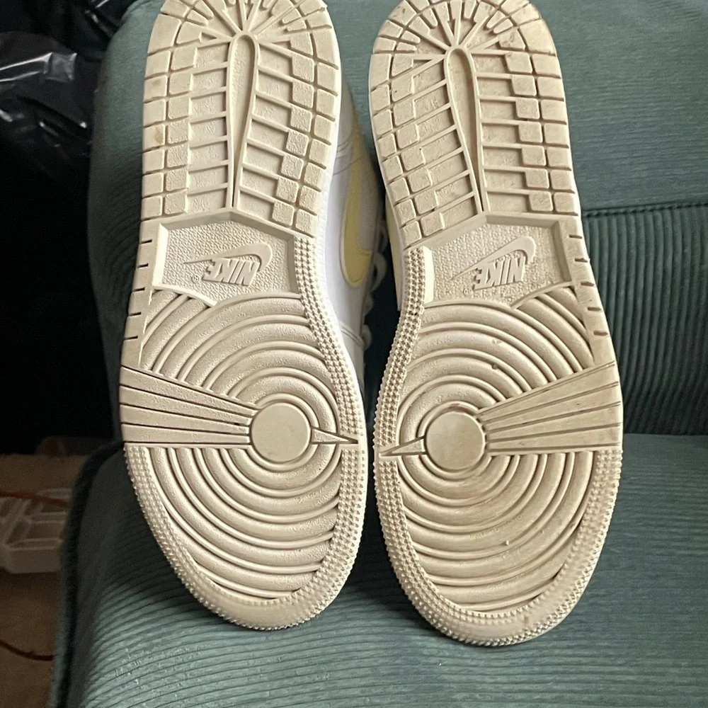 Nike Air Jordan 1’s Low - Picture 7 of 7